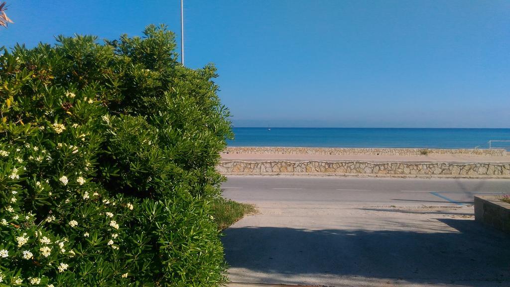 Appartamento Spiaggia Playa Кастеламаре дел Голфо Екстериор снимка