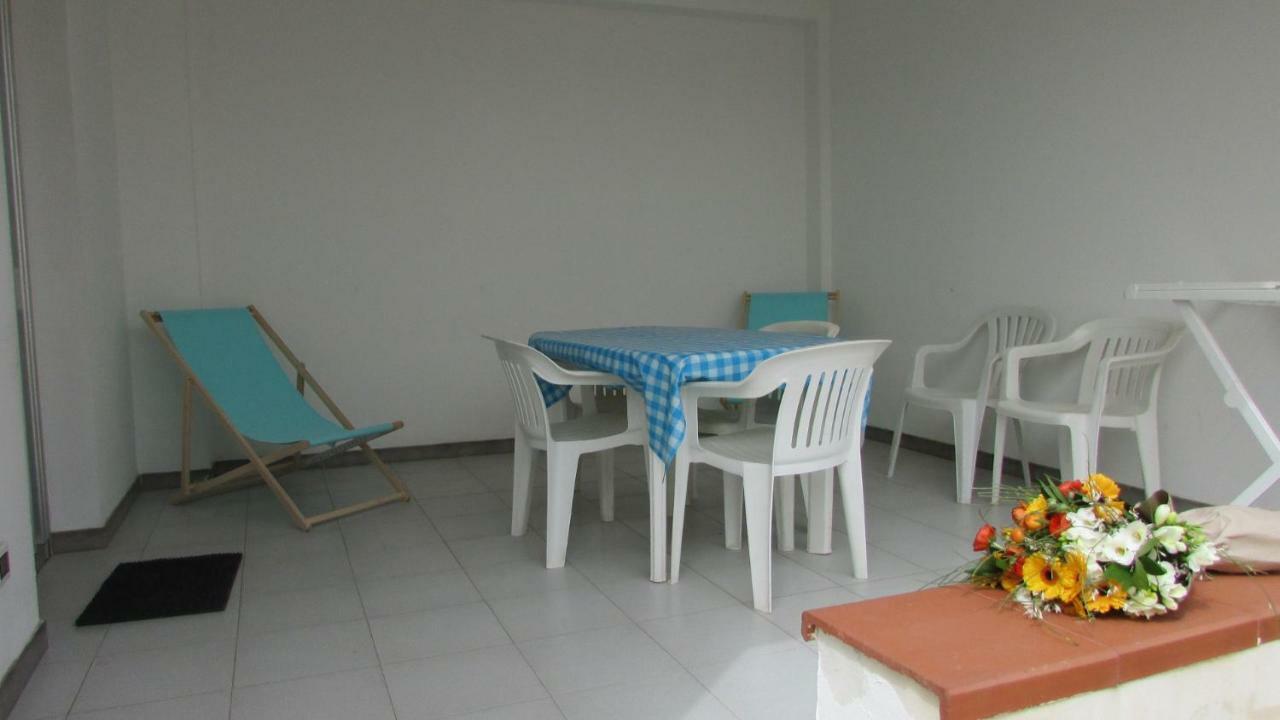 Appartamento Spiaggia Playa Кастеламаре дел Голфо Екстериор снимка