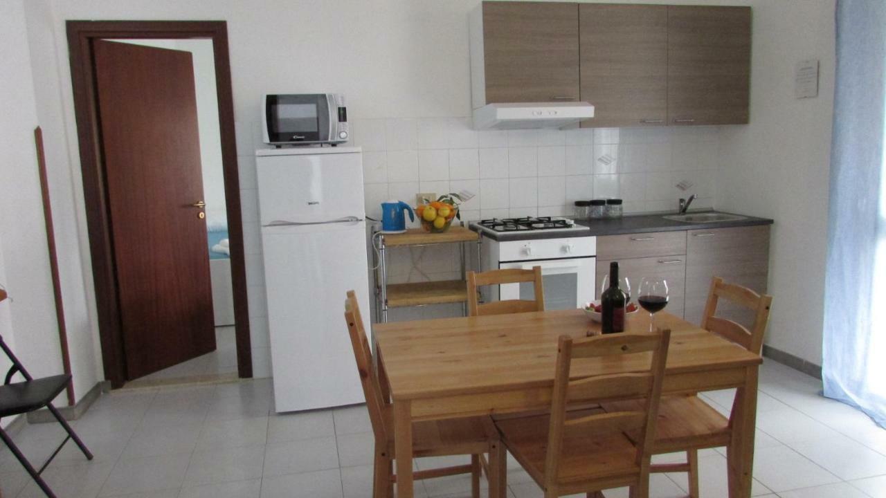 Appartamento Spiaggia Playa Кастеламаре дел Голфо Екстериор снимка