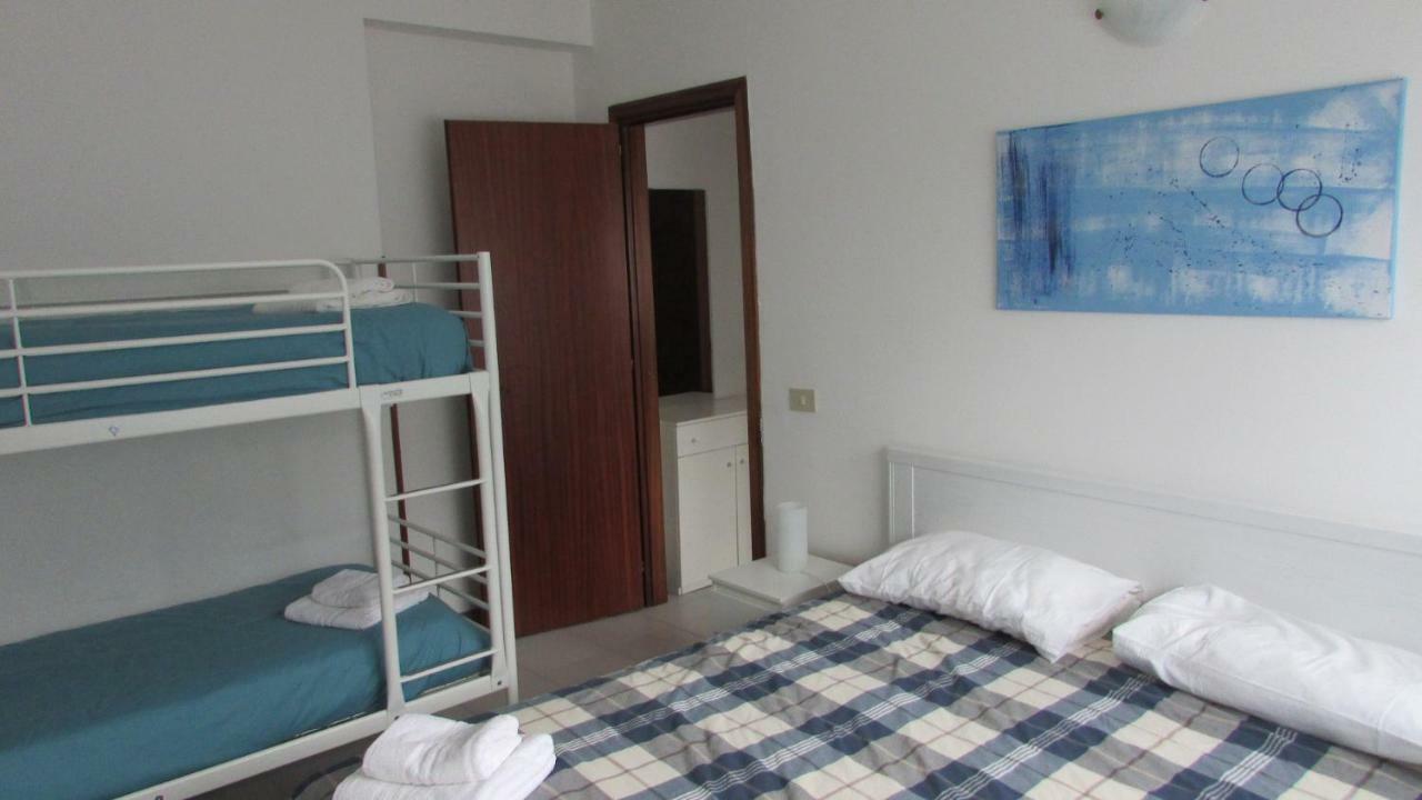 Appartamento Spiaggia Playa Кастеламаре дел Голфо Екстериор снимка