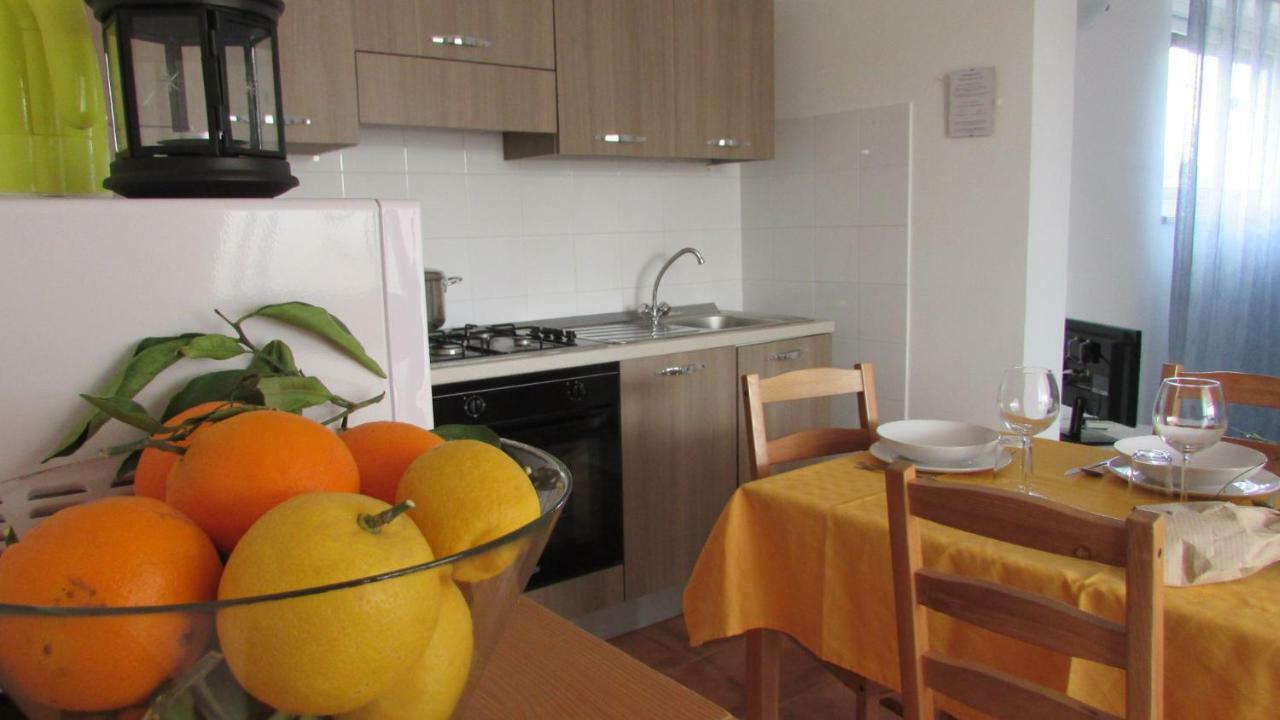 Appartamento Spiaggia Playa Кастеламаре дел Голфо Екстериор снимка