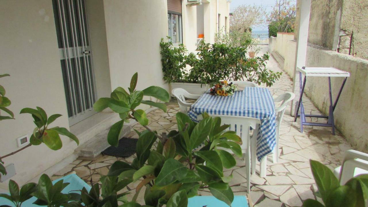 Appartamento Spiaggia Playa Кастеламаре дел Голфо Екстериор снимка
