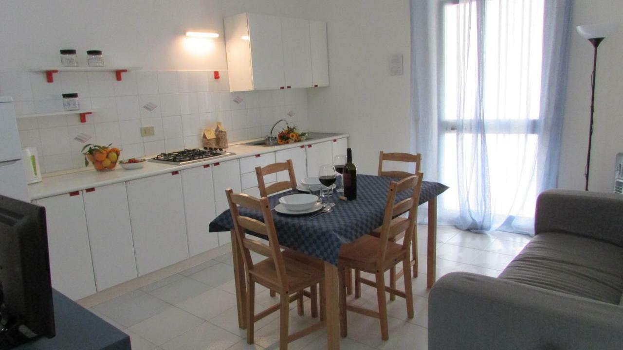 Appartamento Spiaggia Playa Кастеламаре дел Голфо Екстериор снимка