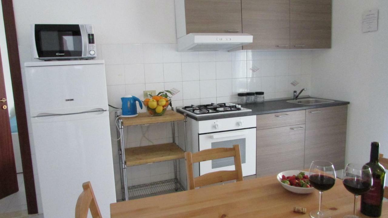 Appartamento Spiaggia Playa Кастеламаре дел Голфо Екстериор снимка